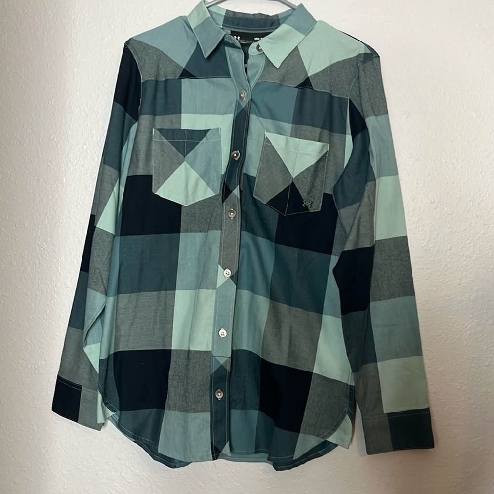 NWOT womens  underarmour flannel